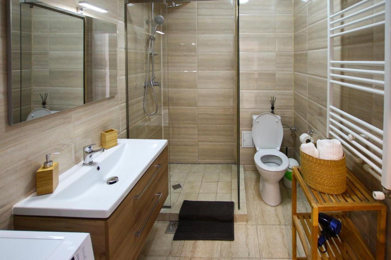 Fratelli Apartments Summerland Mamaia Ngoại thất bức ảnh