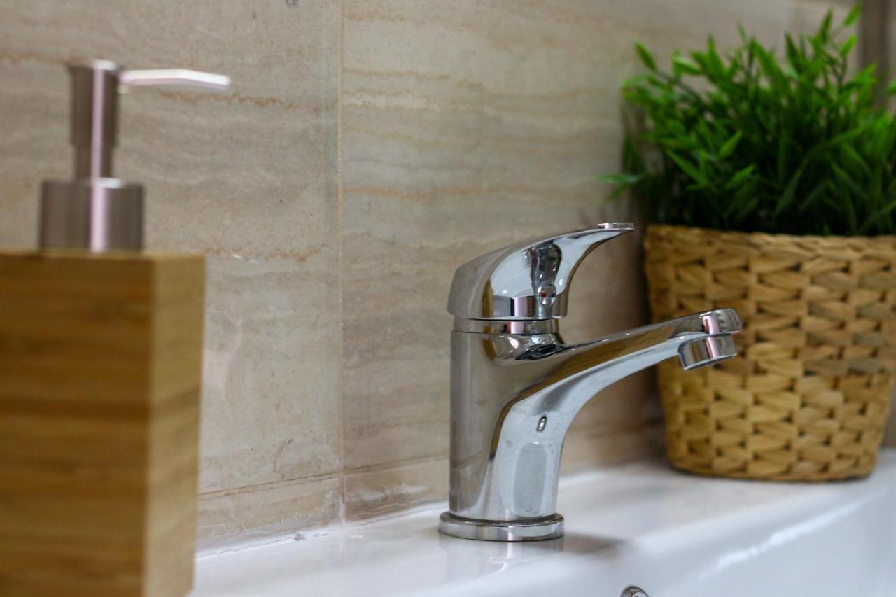 Fratelli Apartments Summerland Mamaia Ngoại thất bức ảnh
